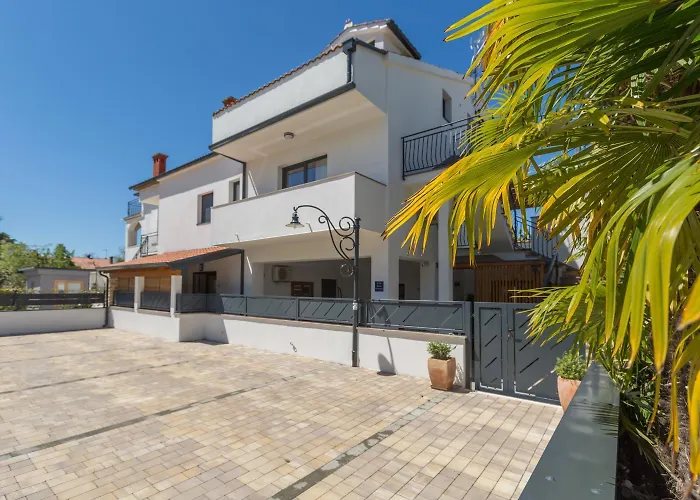 Traumhaftes Apartment Mit Meerblick Und Privatem Balkon - Nur 250 Meter Zum Strand